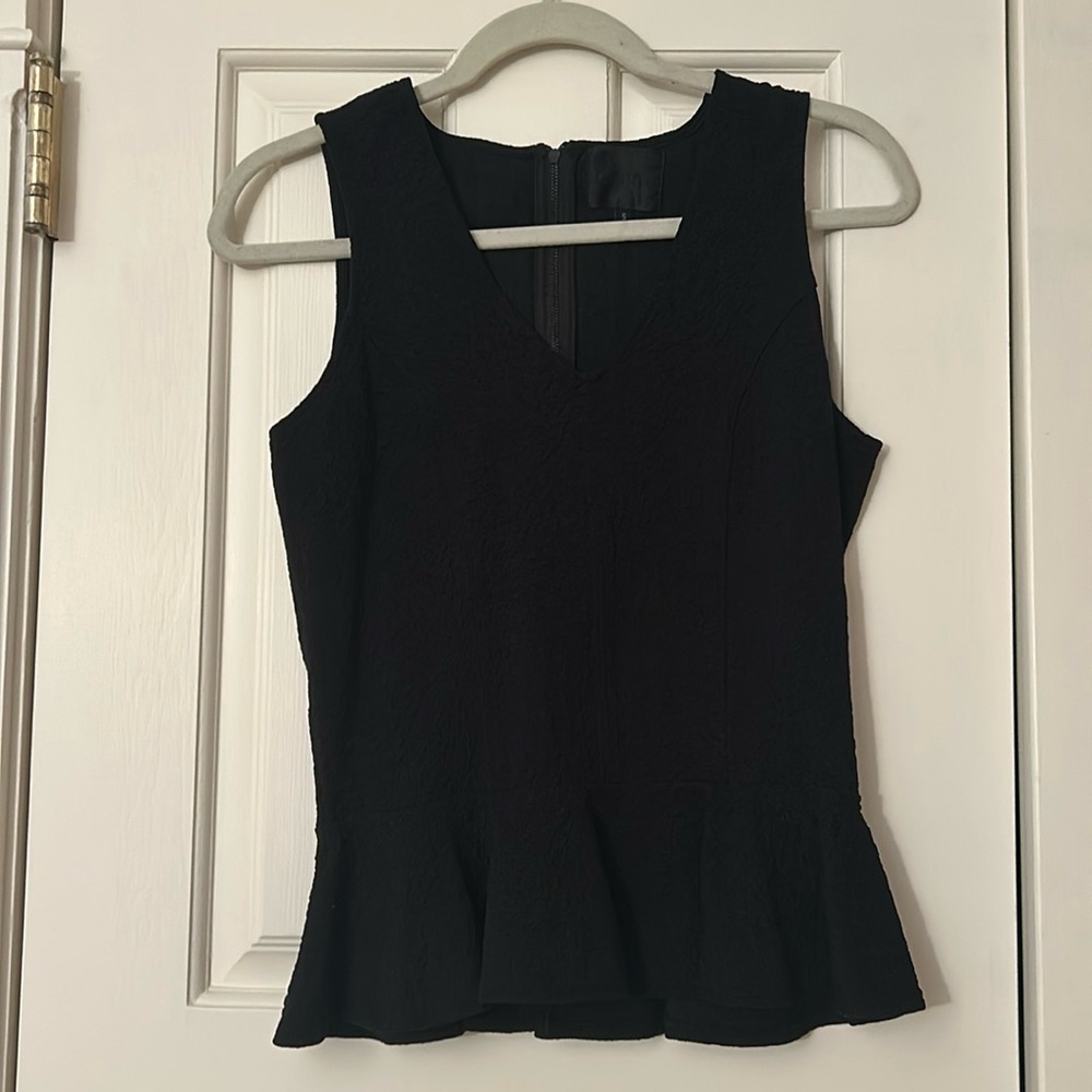 NWOT Quinn Applique Peplum Top Size S